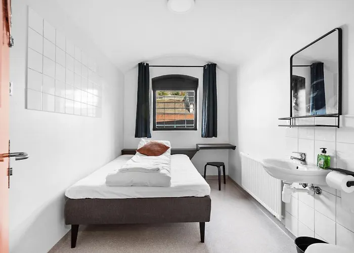 Fengselshotellet As מלון ארנדל